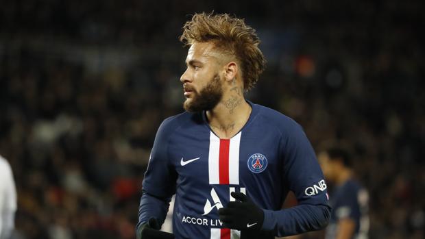 Neymar entra en la lista del PSG para viajar a Madrid