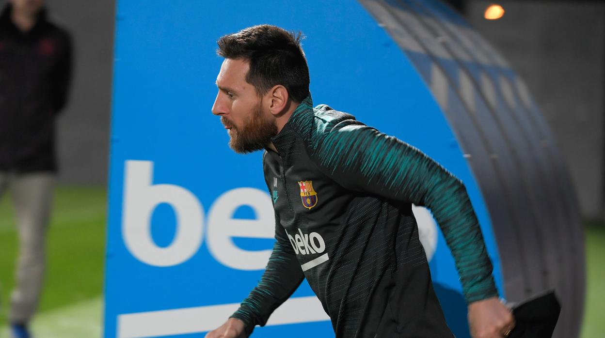 Messi durante el último entrenamiento antes de jugar ante el Dortmund, ayer por la tarde