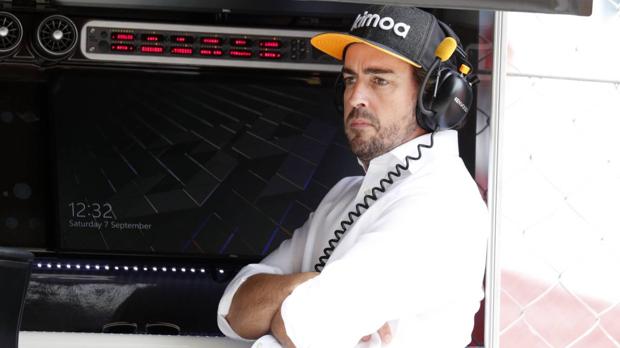 Alonso visita el circuito donde se retiró de la F1