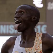 Cheptegei bate el récord del mundo de 10K en Valencia