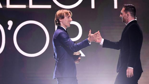 Modric, felicitado por la plantilla al dar una lección mundial de deportividad