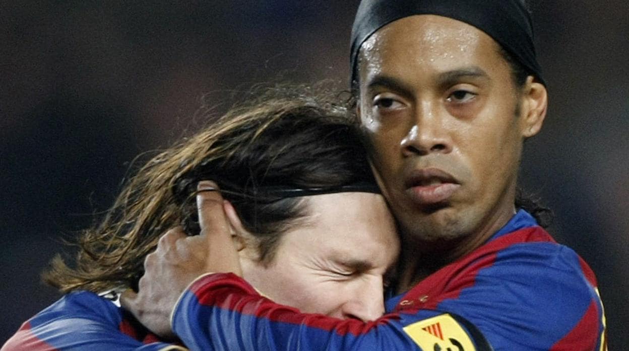 Ronaldinho: «En su época, Messi es el mejor»