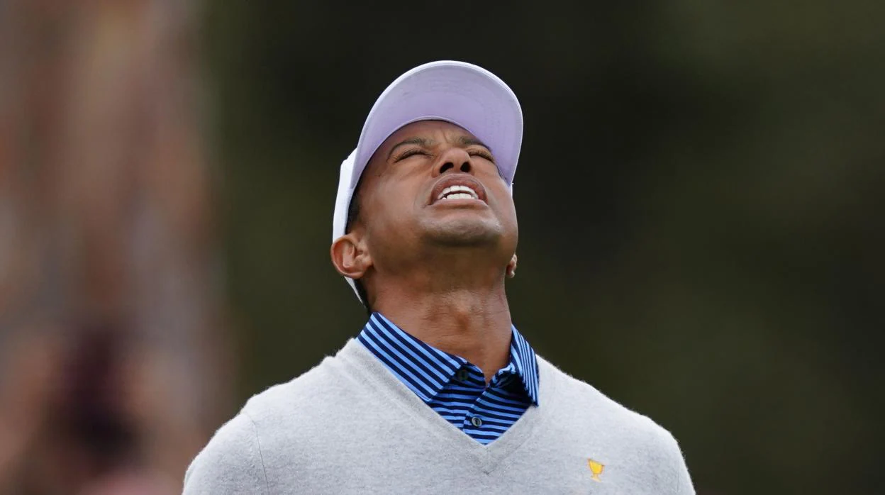 Tiger Woods se lamenta durante la Presidents Cup