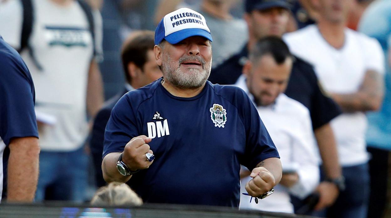 La inaceptable actitud de Maradona con unos niños que le pedían un autógrafo