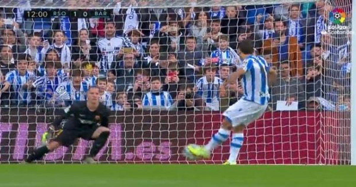 Gol de Oyarzábal en el Real Sociedad - Barcelona