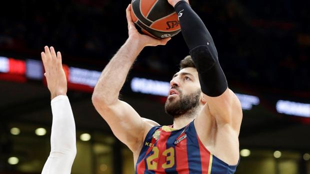 Dubljevic liquida a Baskonia desde el perímetro