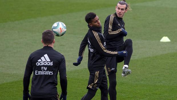 Isco y Bale, titulares en el Camp Nou