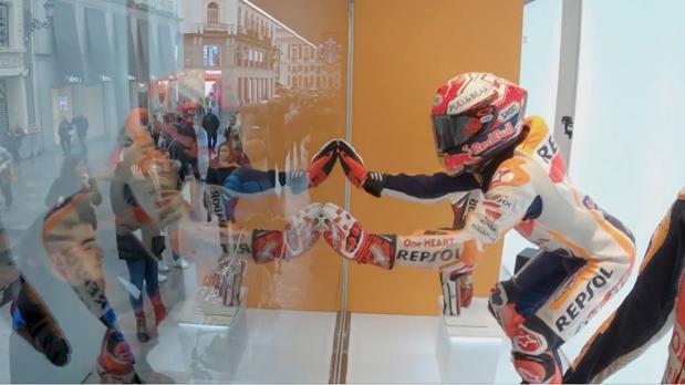 La inocentada de Marc Márquez en el centro de Madrid