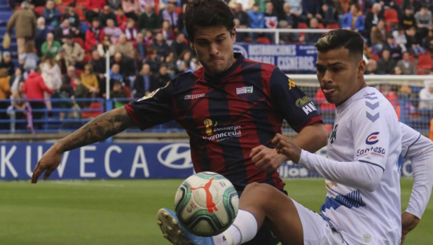 La calidad del Tenerife se impone a un pobre Extremadura