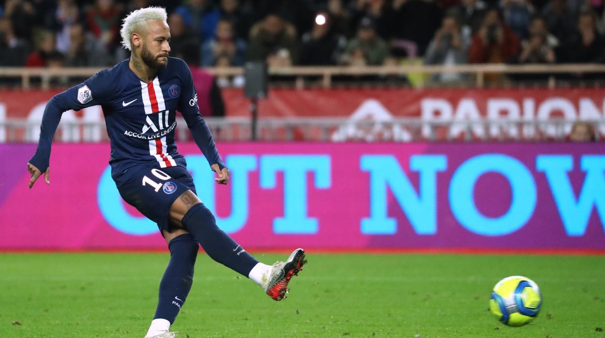 Marquinhos desatasca al PSG