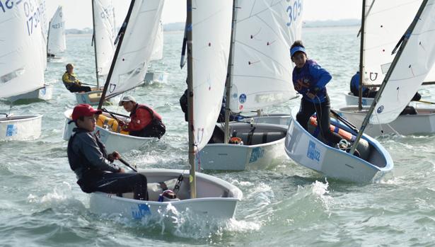 Arturo Arauz renueva la Excellence Cup de Cádiz