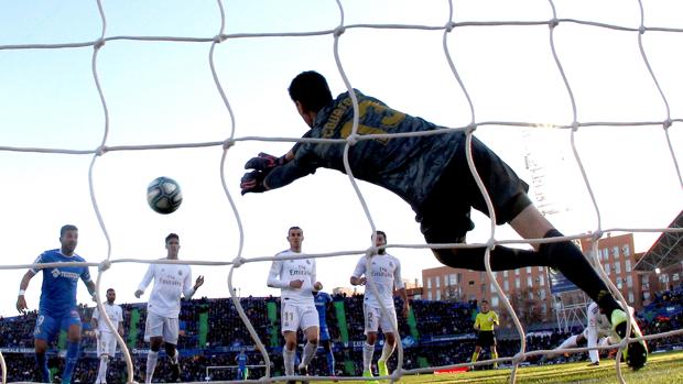 Courtois, líder del equipo menos goleado de la Liga