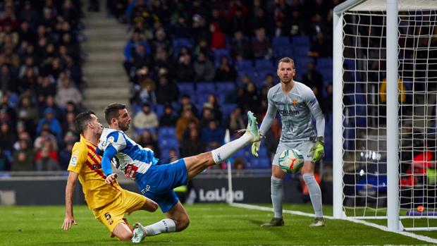 Neto y la difícil misión de hacer olvidar a Ter Stegen