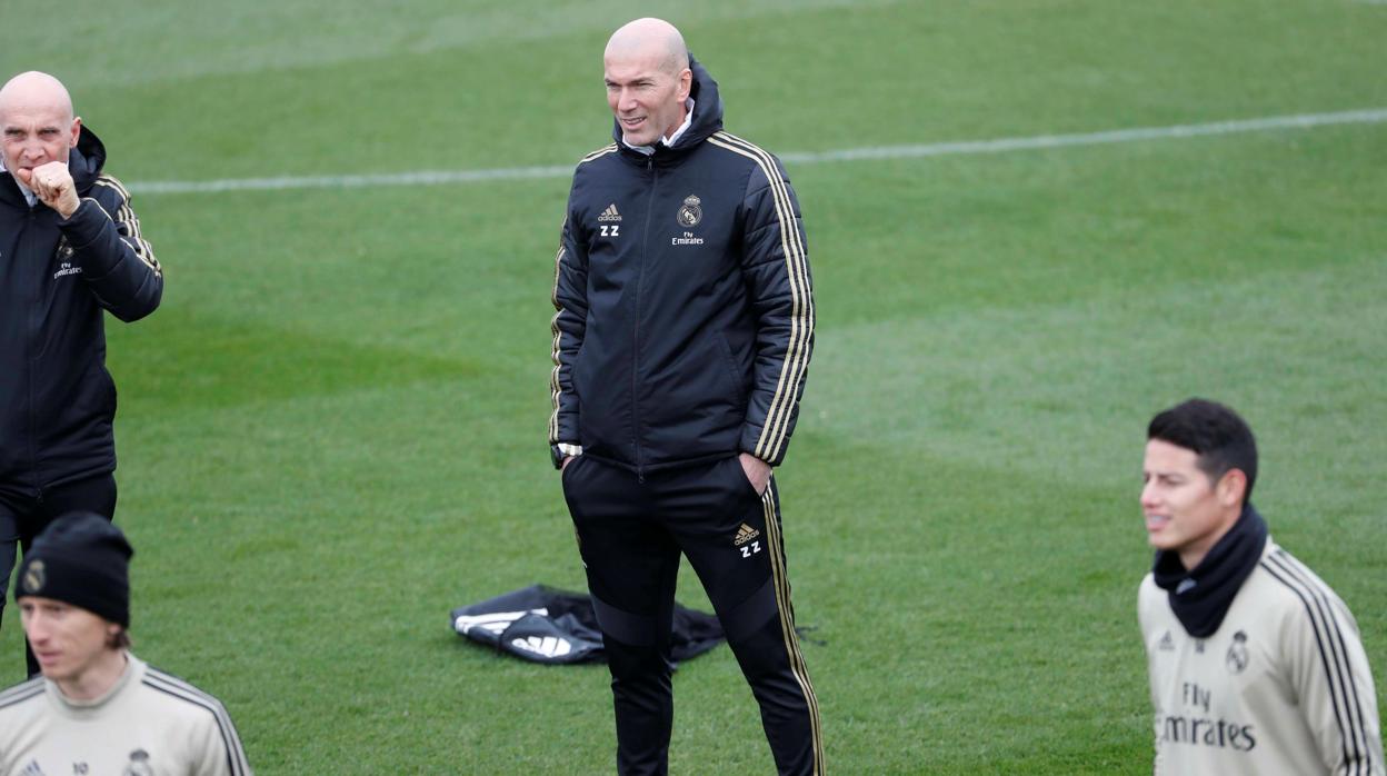 Zidane: «Lo de Bale es una pena, pero es poco, se torció el tobillo, quiero que tenga continuidad»