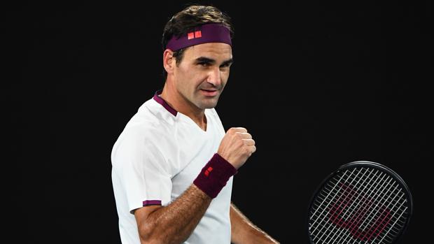 Federer se planta en cuartos pese a otro susto