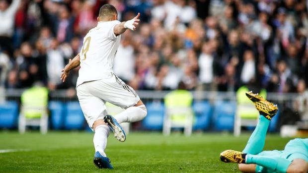 Gol de Benzema (1-0) en el Real Madrid 1 - Atlético de Madrid 0