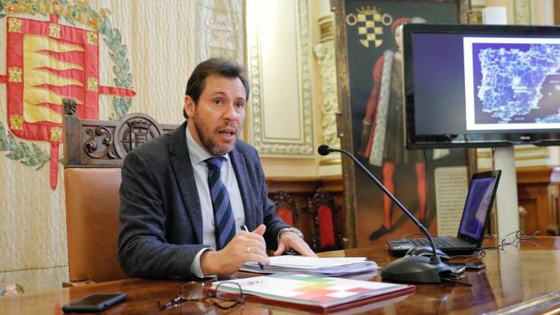 El alcalde de Valladolid la lía al atribuir la victoria del Leganés a «la impagable ayuda del árbitro y del VAR»