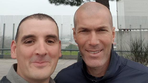 El selfie de Zidane tras chocar con su coche en Valdebebas