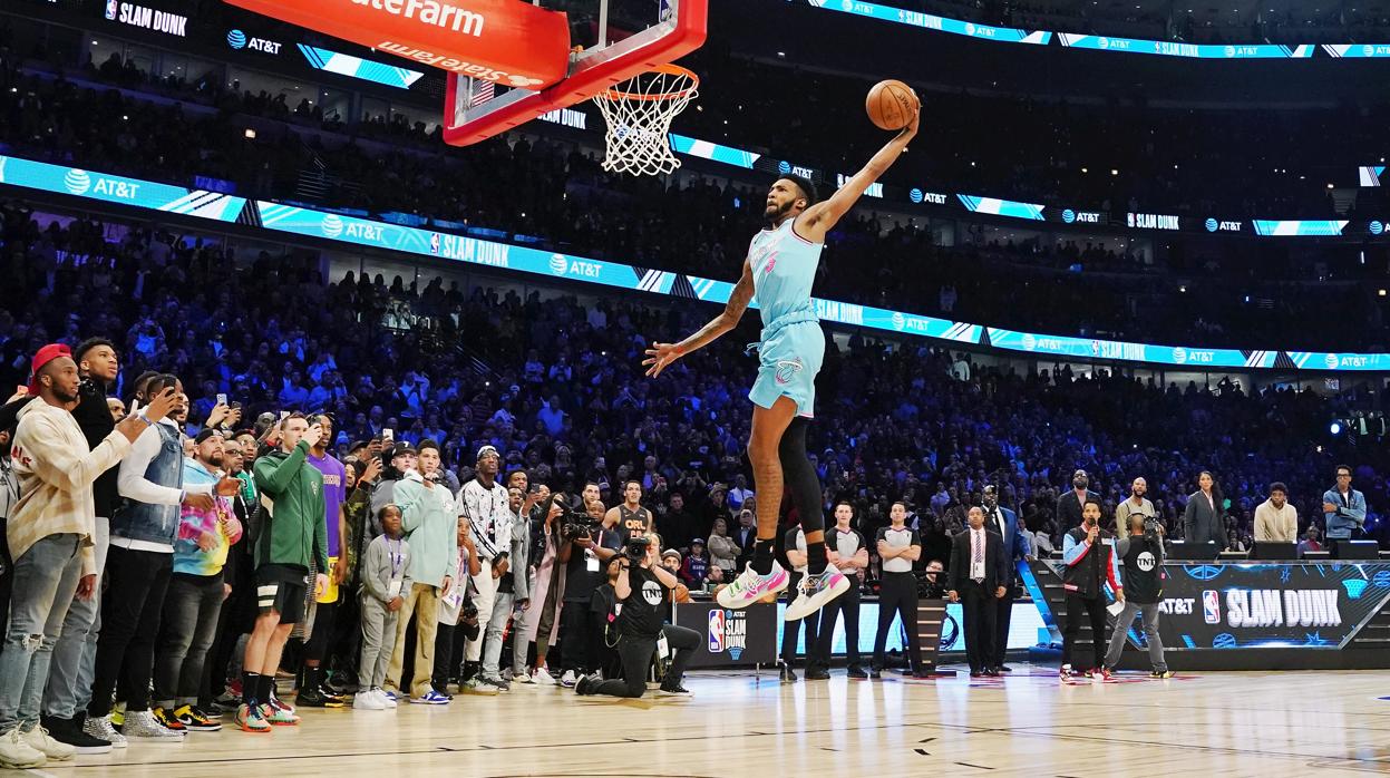 Derrick Jones en acción