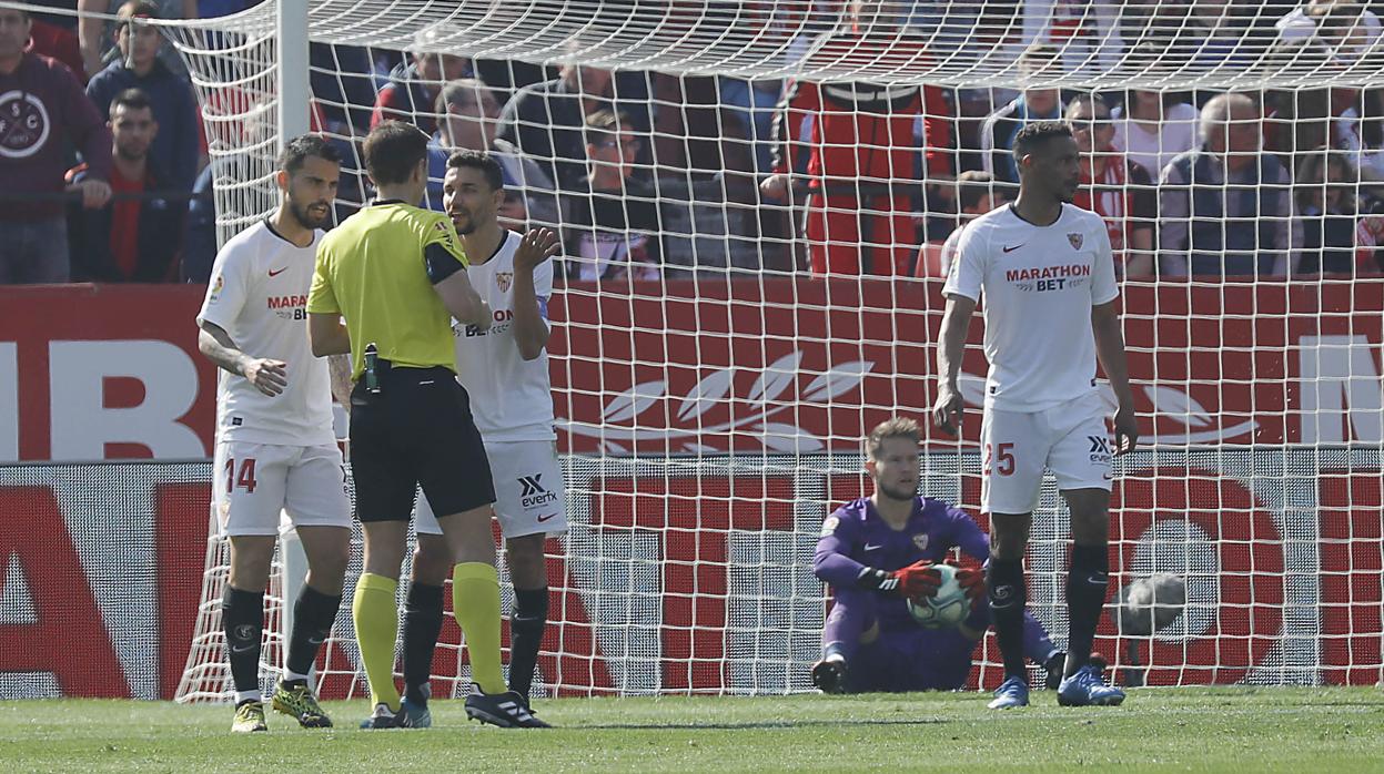 Polémica intervención del VAR en el Sevilla-Espanyol