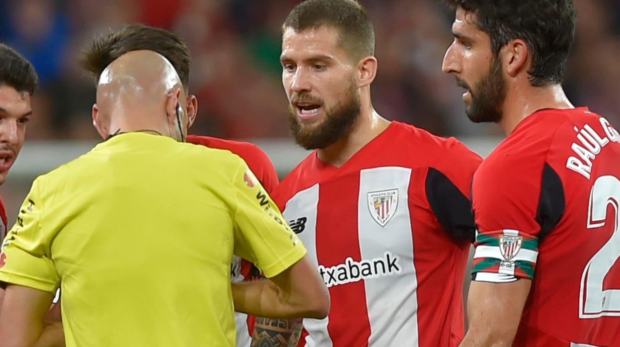 Íñigo Martínez, durante un partido del Athletic