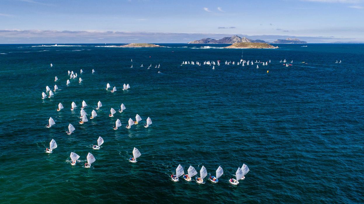 Pablo Rodríguez y Mencía Casas, nuevos campeones gallegos de Optimist