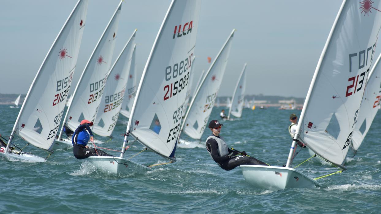 Martina Reino y Ricard Castellví, líderes del Campeonato de España de Láser Radial