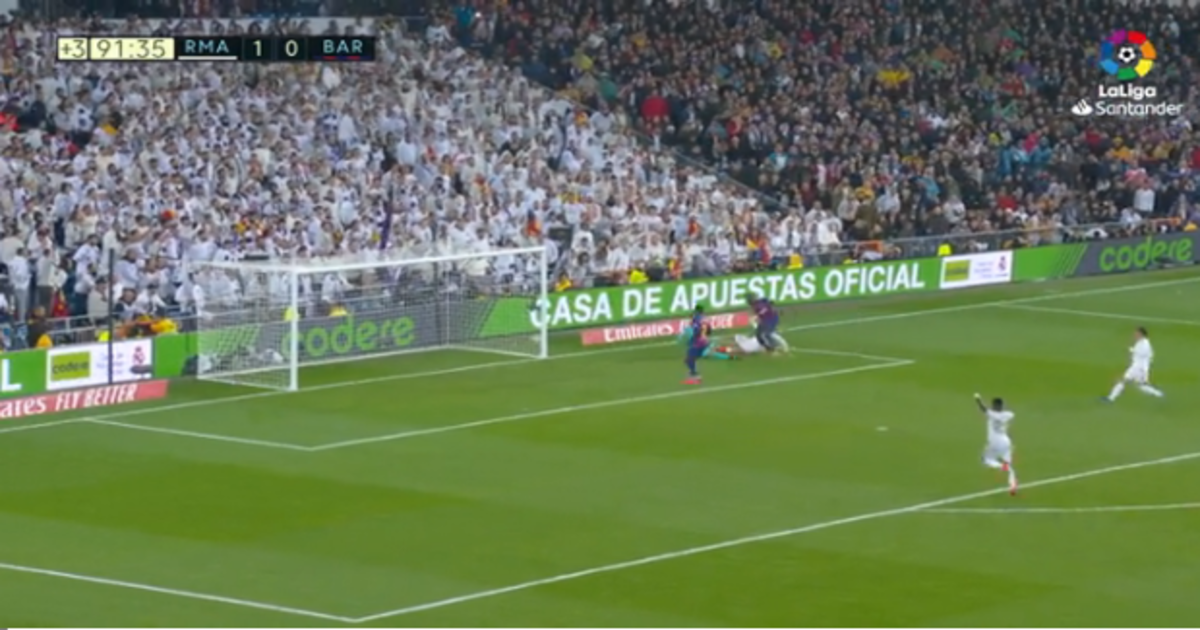 Gol de Mariano en el Real Madrid 2 - Barcelona 0