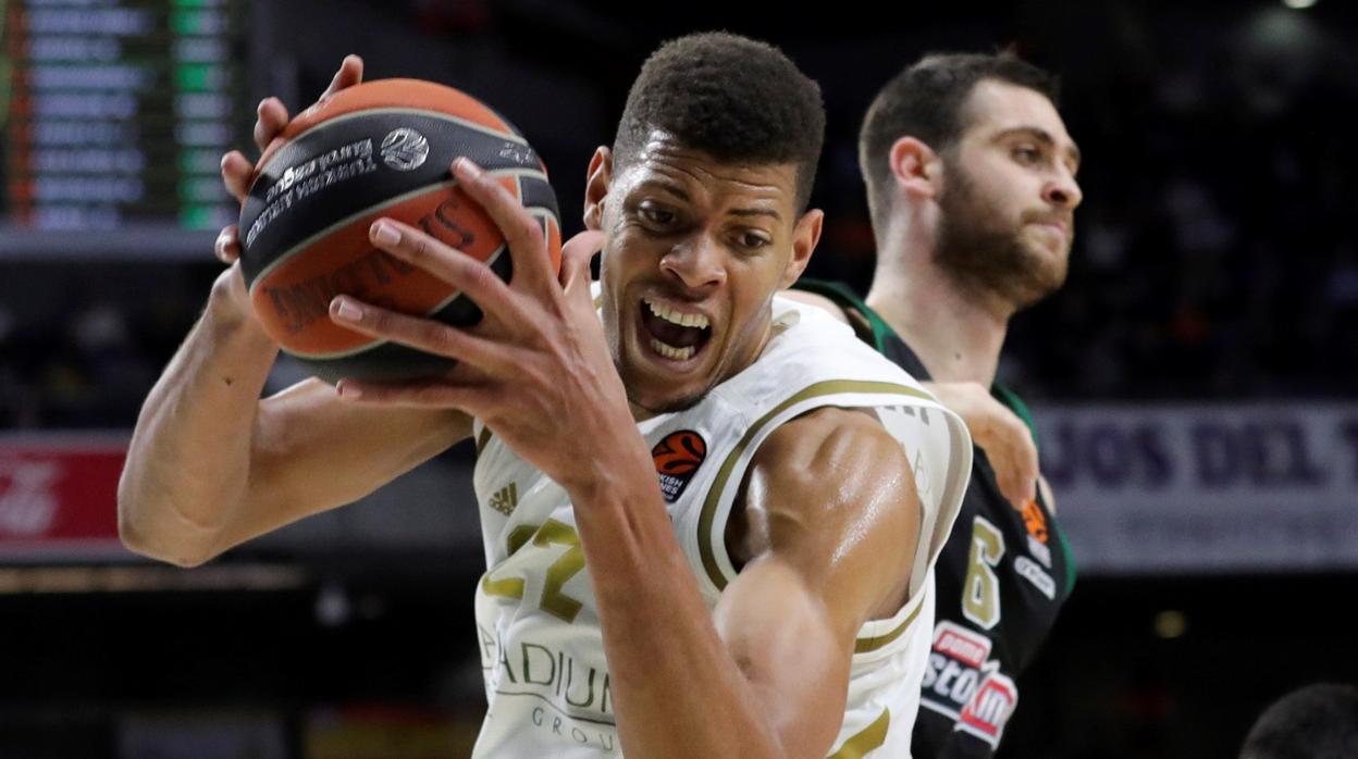 Tavares, en el partido ante Panathinaikos