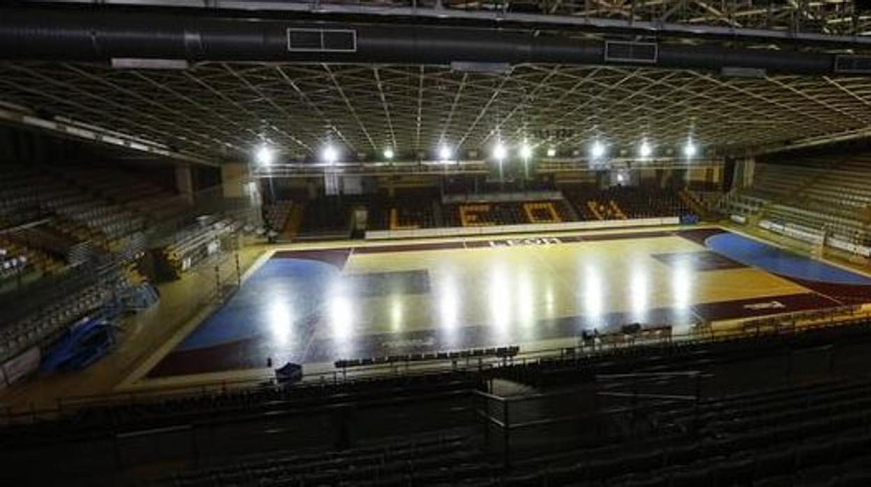 La cancha del Ademar León, primer equipo de la Asobal de balonmano que ha presentado un ERTE