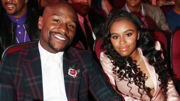 Arrestan a la hija de Floyd Mayweather por apuñalar a otra mujer