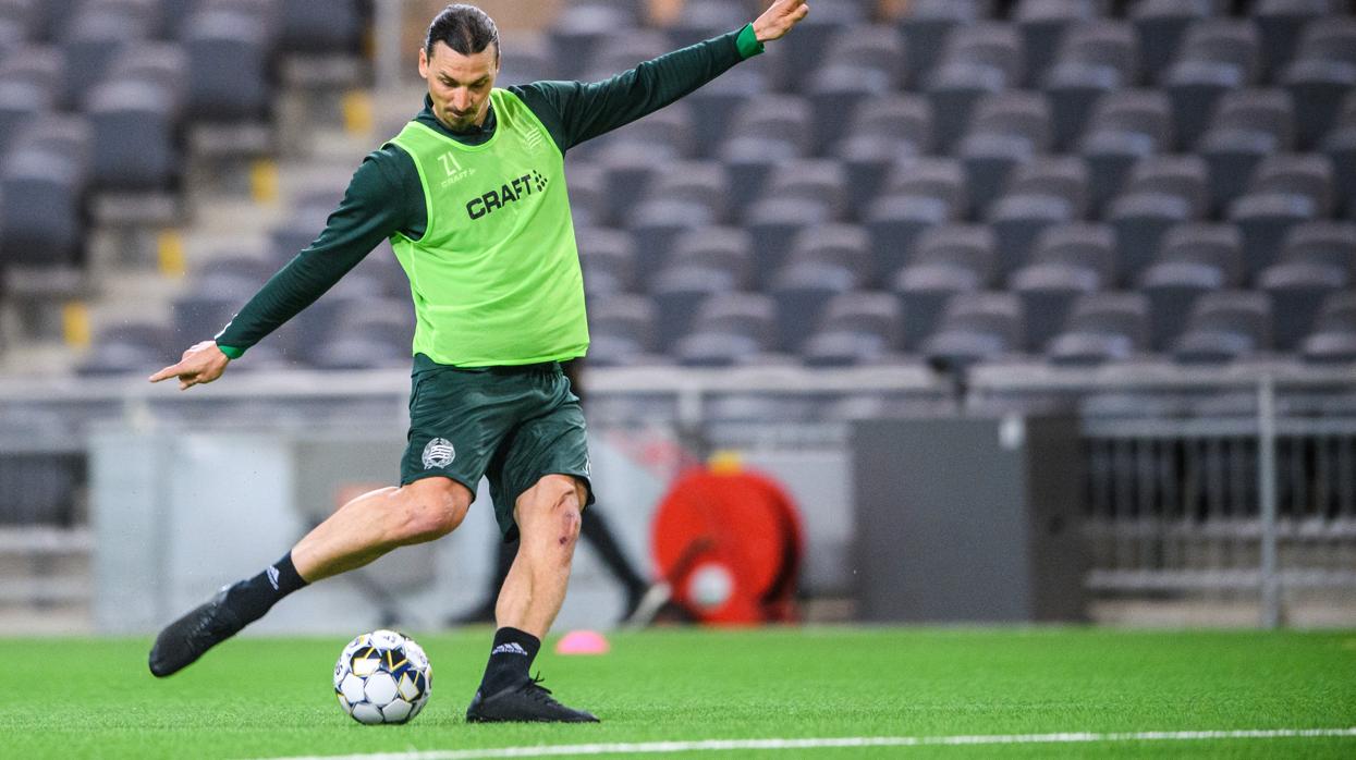 Ibrahimovic, en un entrenamiento con el Hammarby