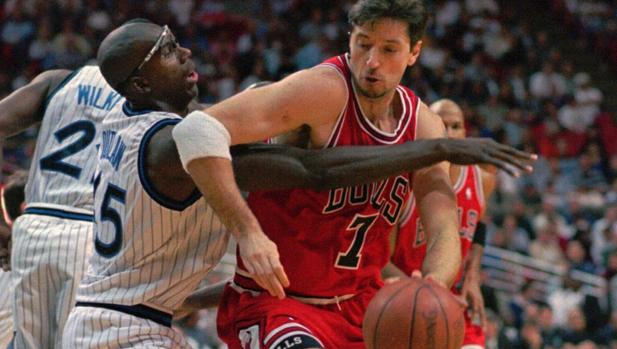 Kukoc asesta el primer gran «palo» al documental sobre Jordan y los Bulls