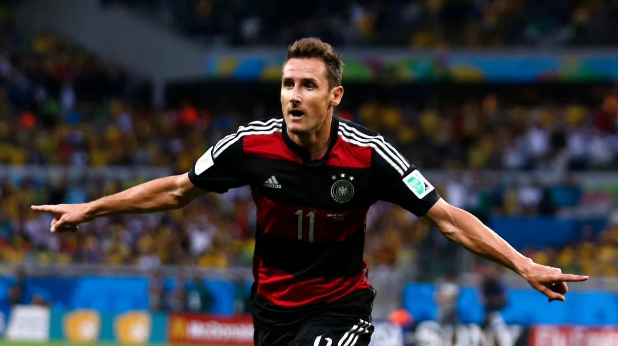Miroslav Klose nuevo asistente de Flick en el Bayern