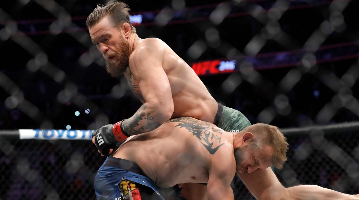 Conor McGregor y Donald Cerrone, en su enfrentamiento en UFC 246, el pasado mes de enero