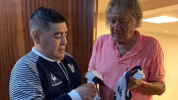 En coma inducido tras un asalto el argentino que fue mejor que Maradona