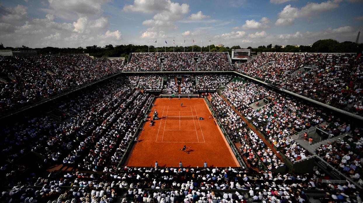 Roland Garros se podría disputar a puerta cerrada