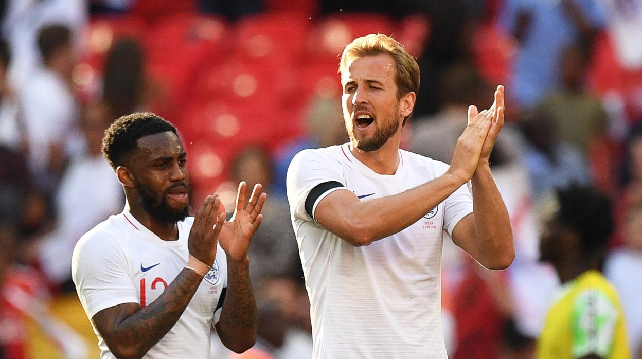 Danny Rose con Harry Kane