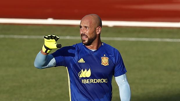 La contundente respuesta de Pepe Reina a un rapero que le llamó fascista