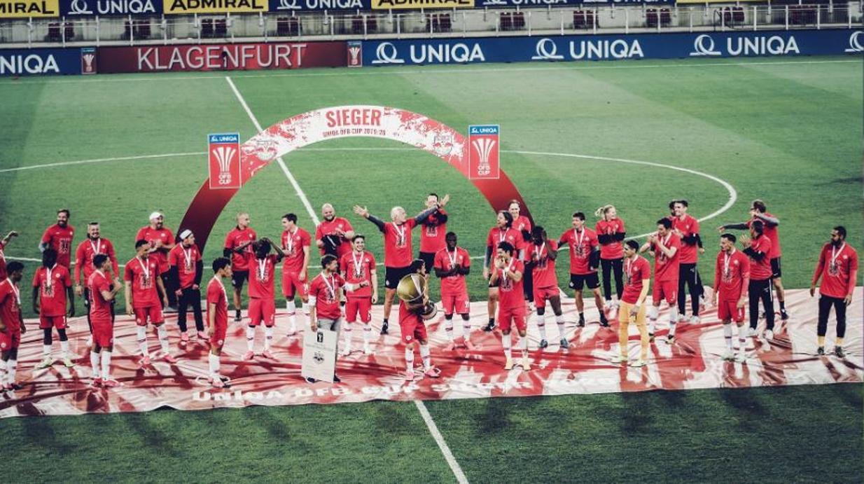 La celebración más sosa de un título vista en el fútbol