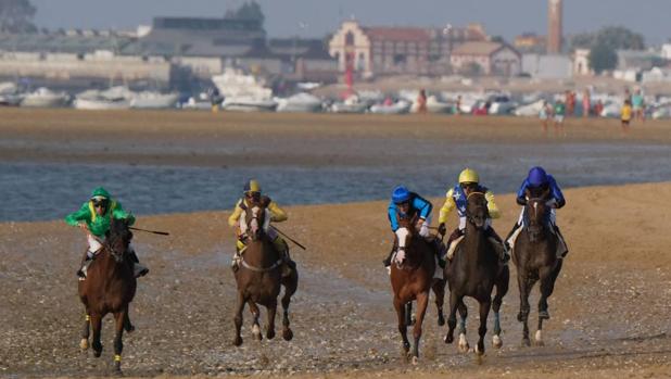 Carreras de Caballos de Sanlúcar: sólo tres en agosto y dos por la mañana