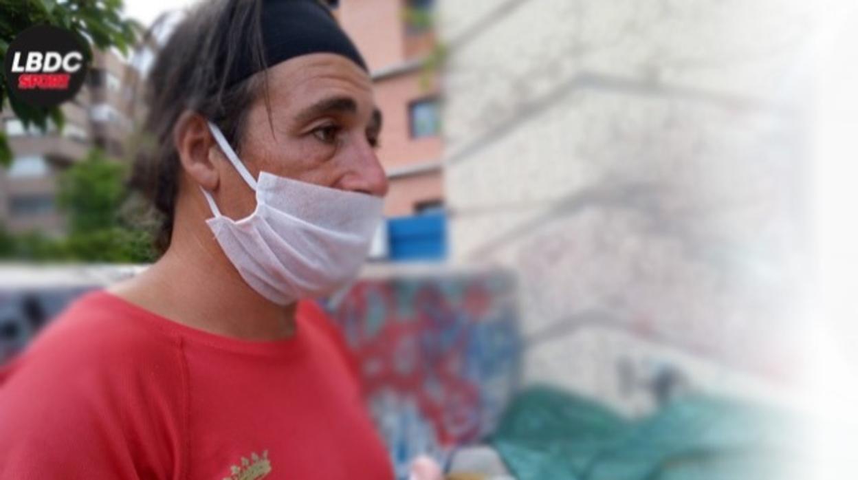 El tuitero estrella del atletismo: «He cogido comida de la basura»