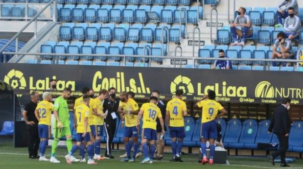 Los jugadores del Cádiz CF, uno a uno: El error de un veterano