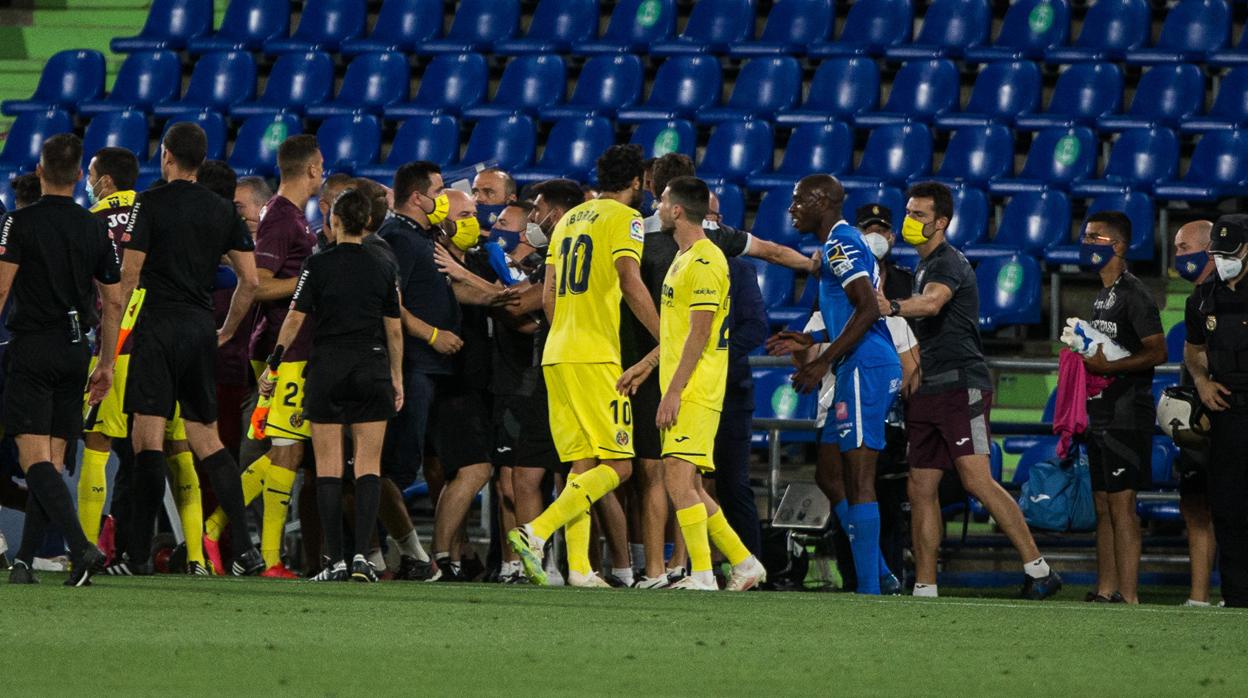 Trifulca entre jugadores del Getafe y el Villarreal