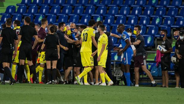 Trifulca final en el Coliseum con intervención de la Policía