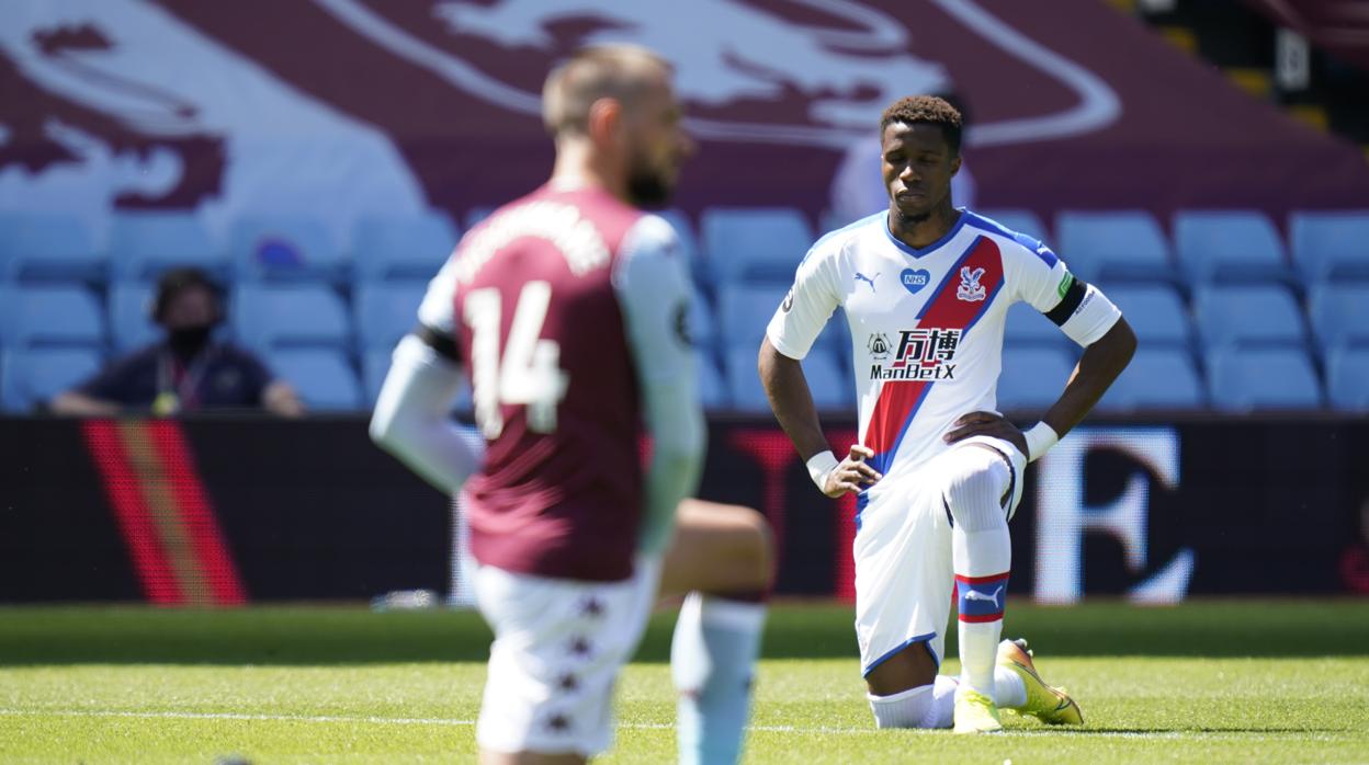 Zaha, antes del partido ante el Aston Villa