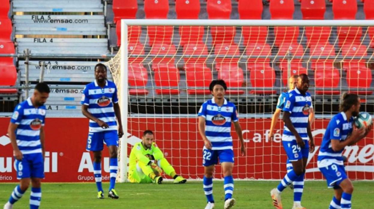 Deportivo de La Coruña y Numancia bajan a Segunda B