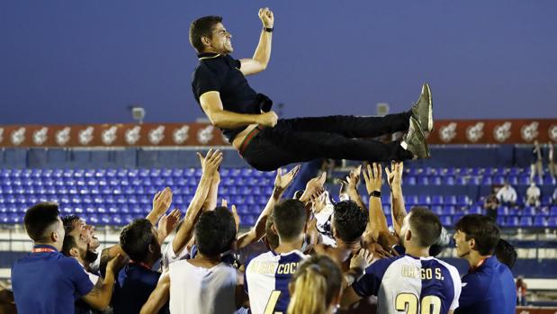 La dolorosa espina que se quita Antonio Hidalgo con el ascenso del Sabadell