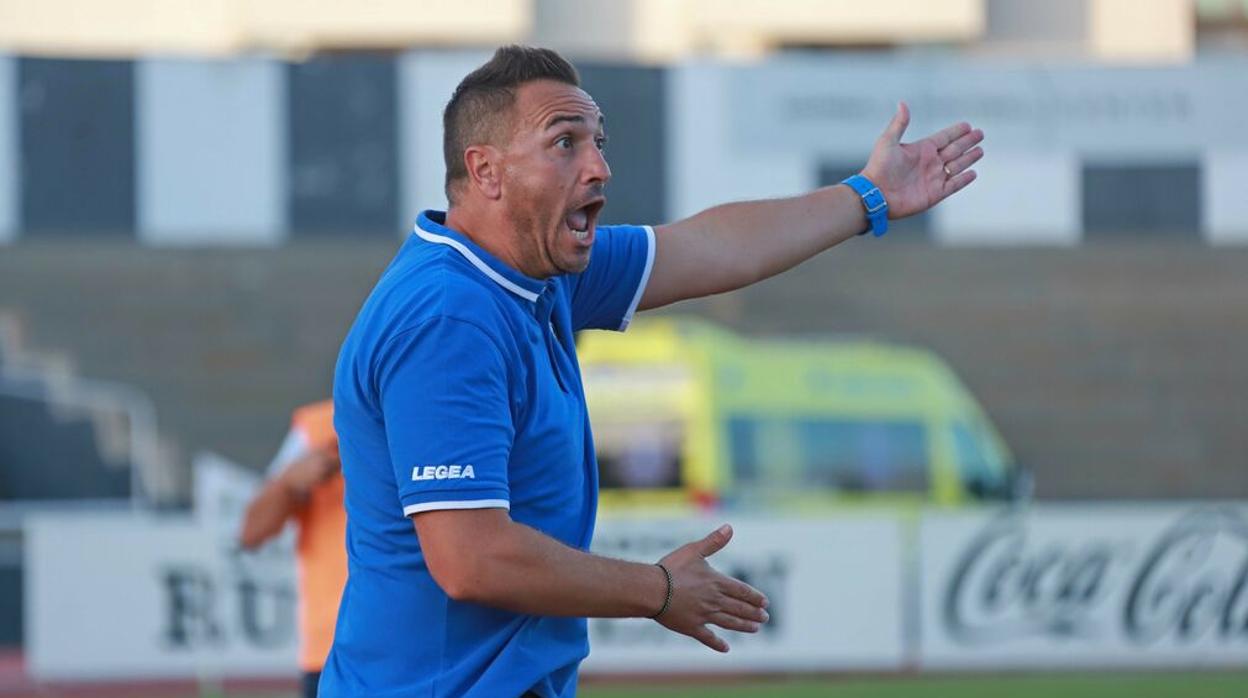 Jordi Roger, durante su etapa en la Balompédica Linense