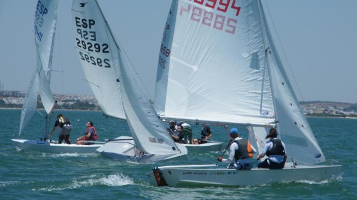 Los Ángel y Carlos Ballesteros, campeones de Andalucía de Snipe